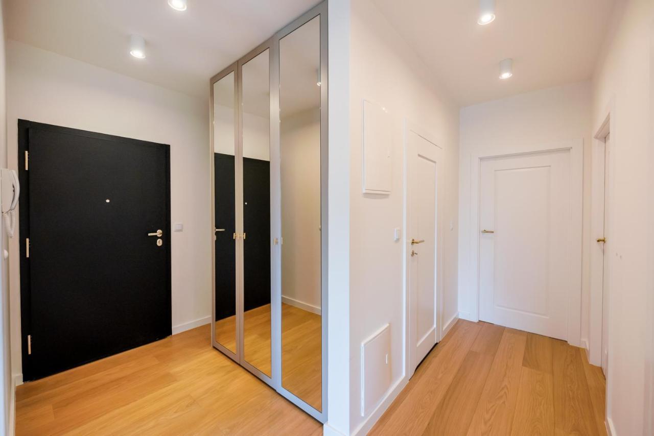 Wola Marble Apartment Warszawa Eksteriør billede