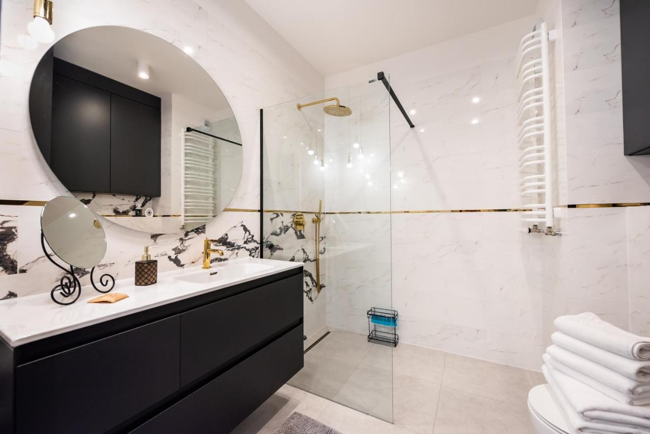 Wola Marble Apartment Warszawa Eksteriør billede