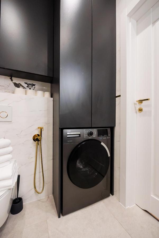 Wola Marble Apartment Warszawa Eksteriør billede